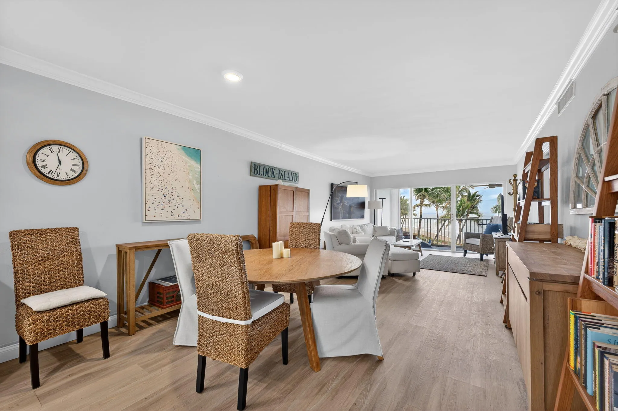 Dining/ Living Room