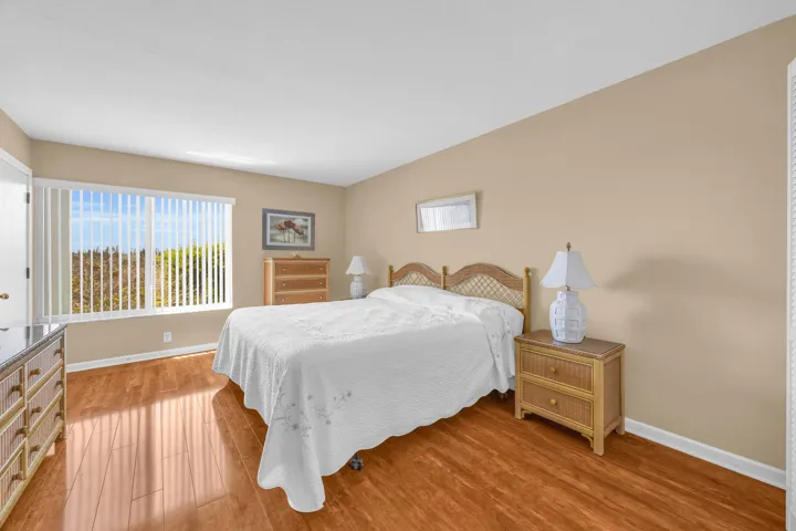 2400 S Ocean Dr 7636