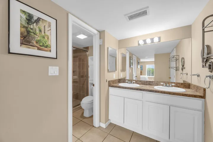2400 S Ocean Dr 7636