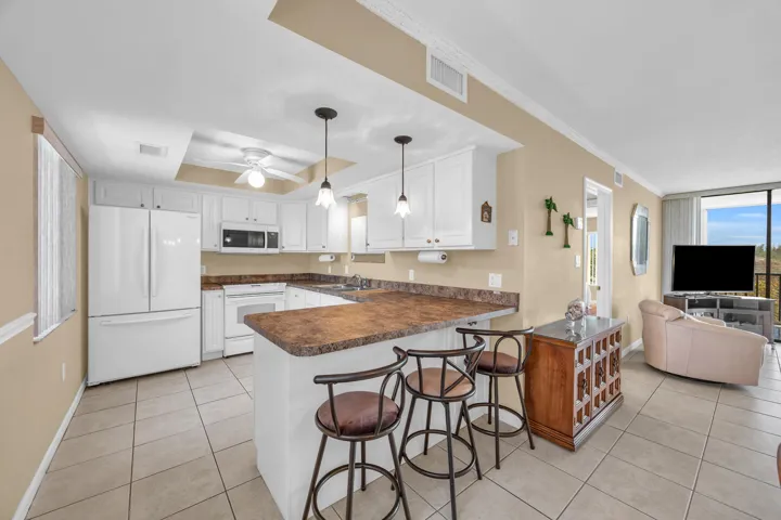 2400 S Ocean Dr 7636