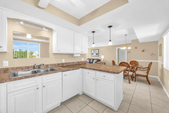 2400 S Ocean Dr 7636