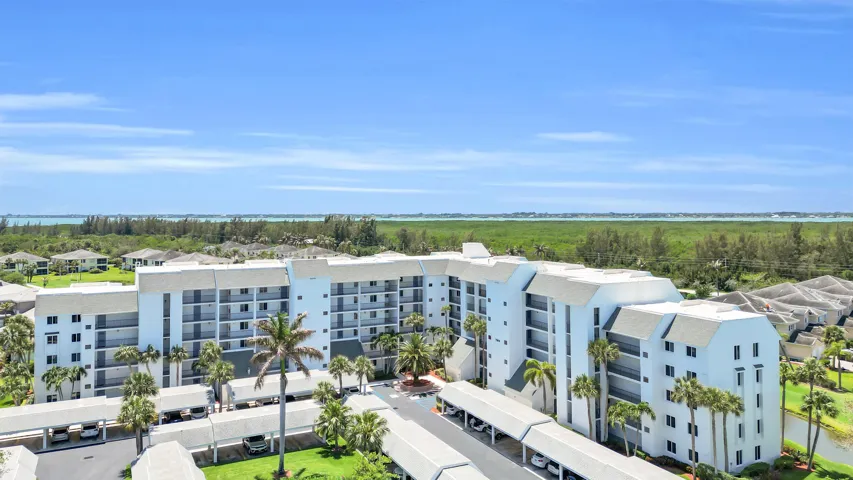 2400 S Ocean Dr 7636