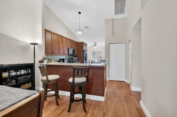 OPEN KITCHEN