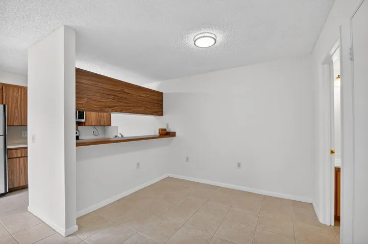 Dining/Kitchen