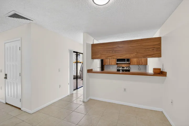 Dining/Kitchen