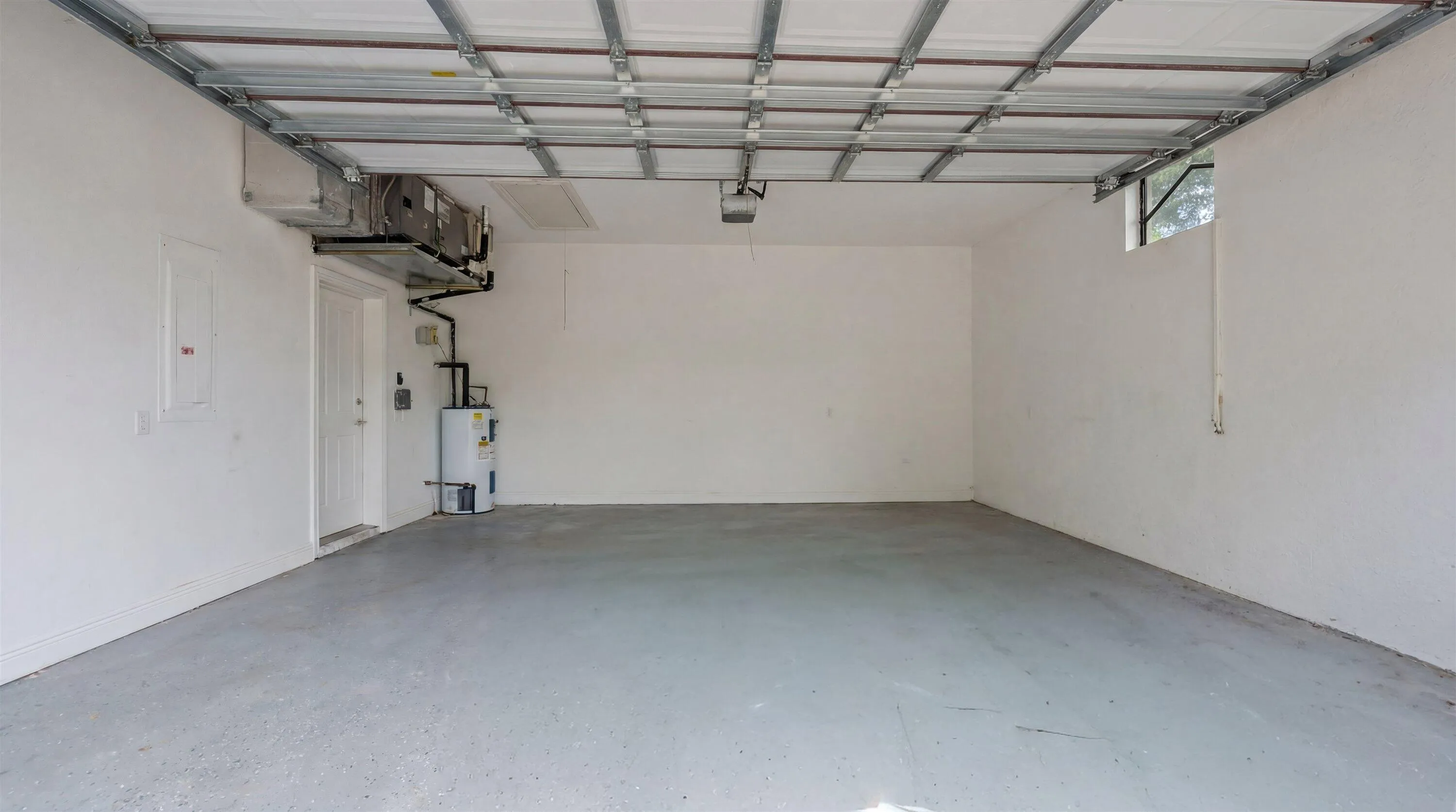27-2055 Regents Blvd