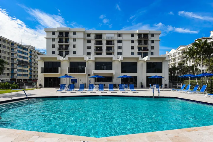 ATRIUM POOL AREA BY OCEAN