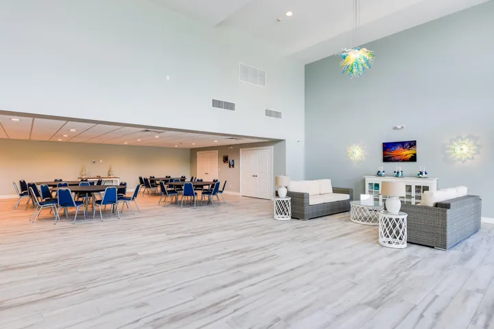 HUGE PARTY MEETING SPACE