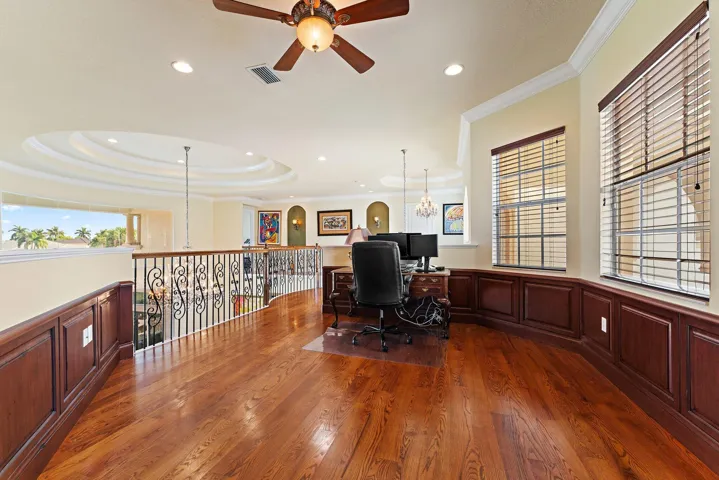 2nd floor Loft