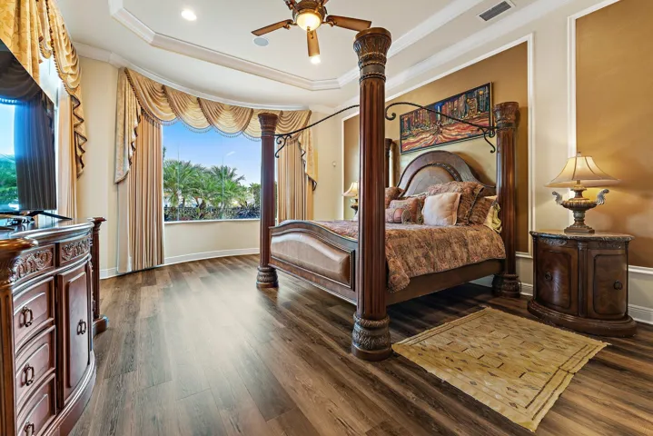 1st Floor Primary Suite