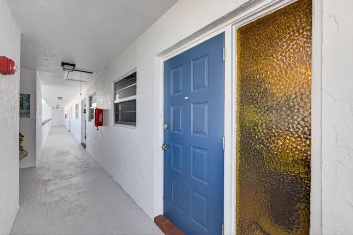 Door to 505