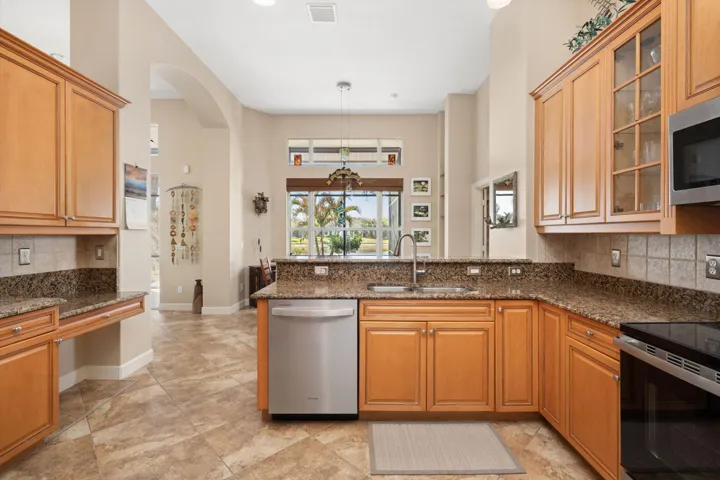 11-web-or-mls-4220 Abbington Woods Circl