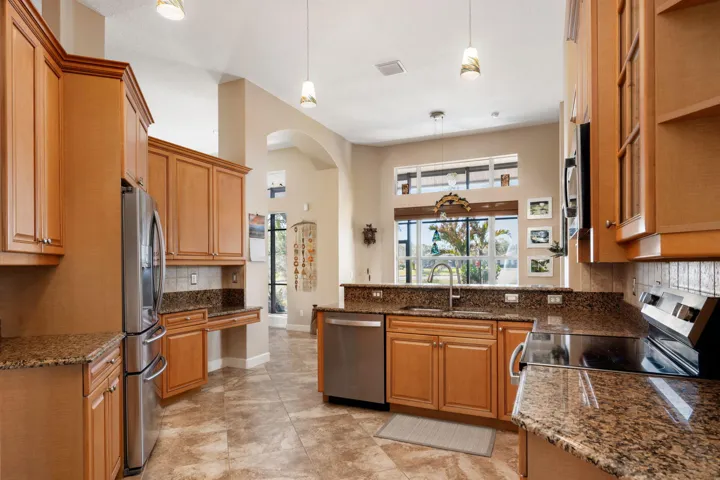 22-web-or-mls-4220 Abbington Woods Circl