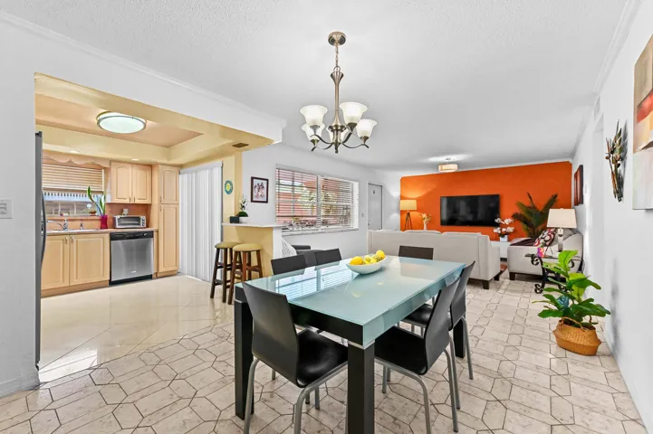 09 Dining room 04