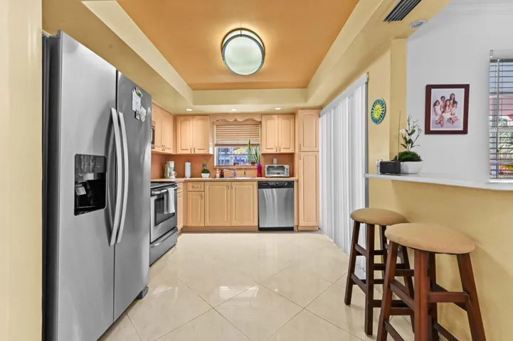 10 Kitchen 01