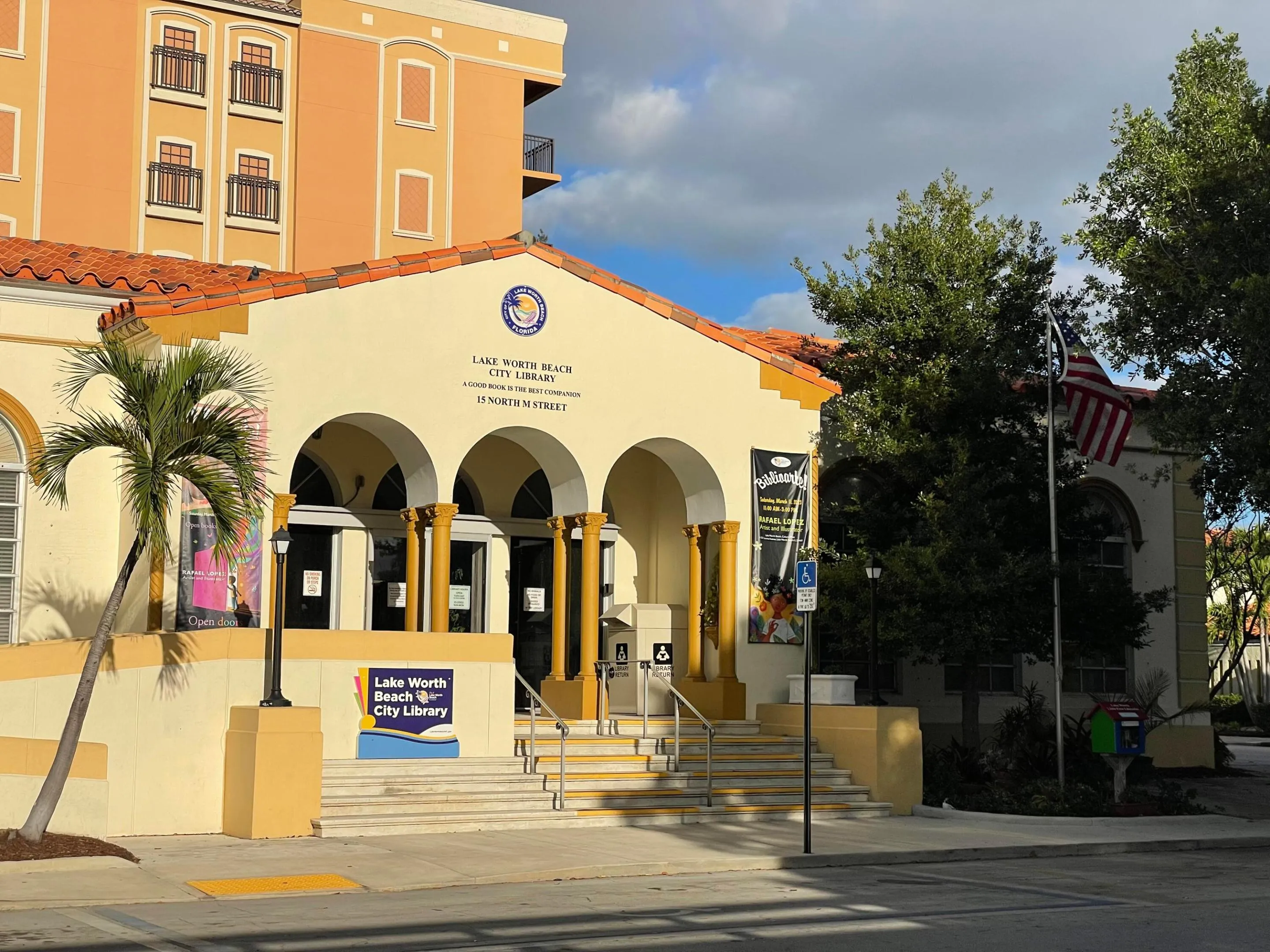 LIBRARY DOWNTOWN