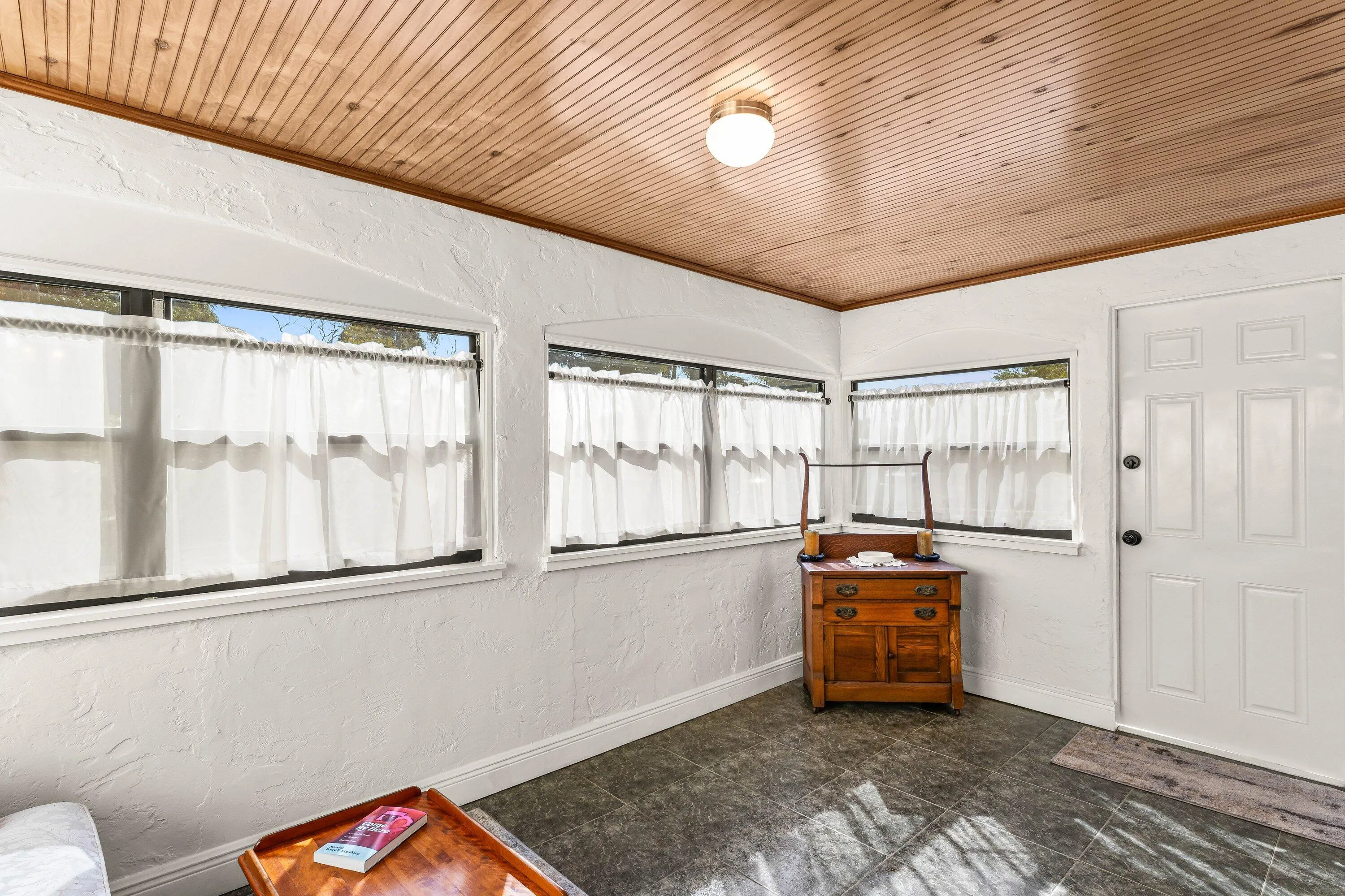 FLORIDA ROOM