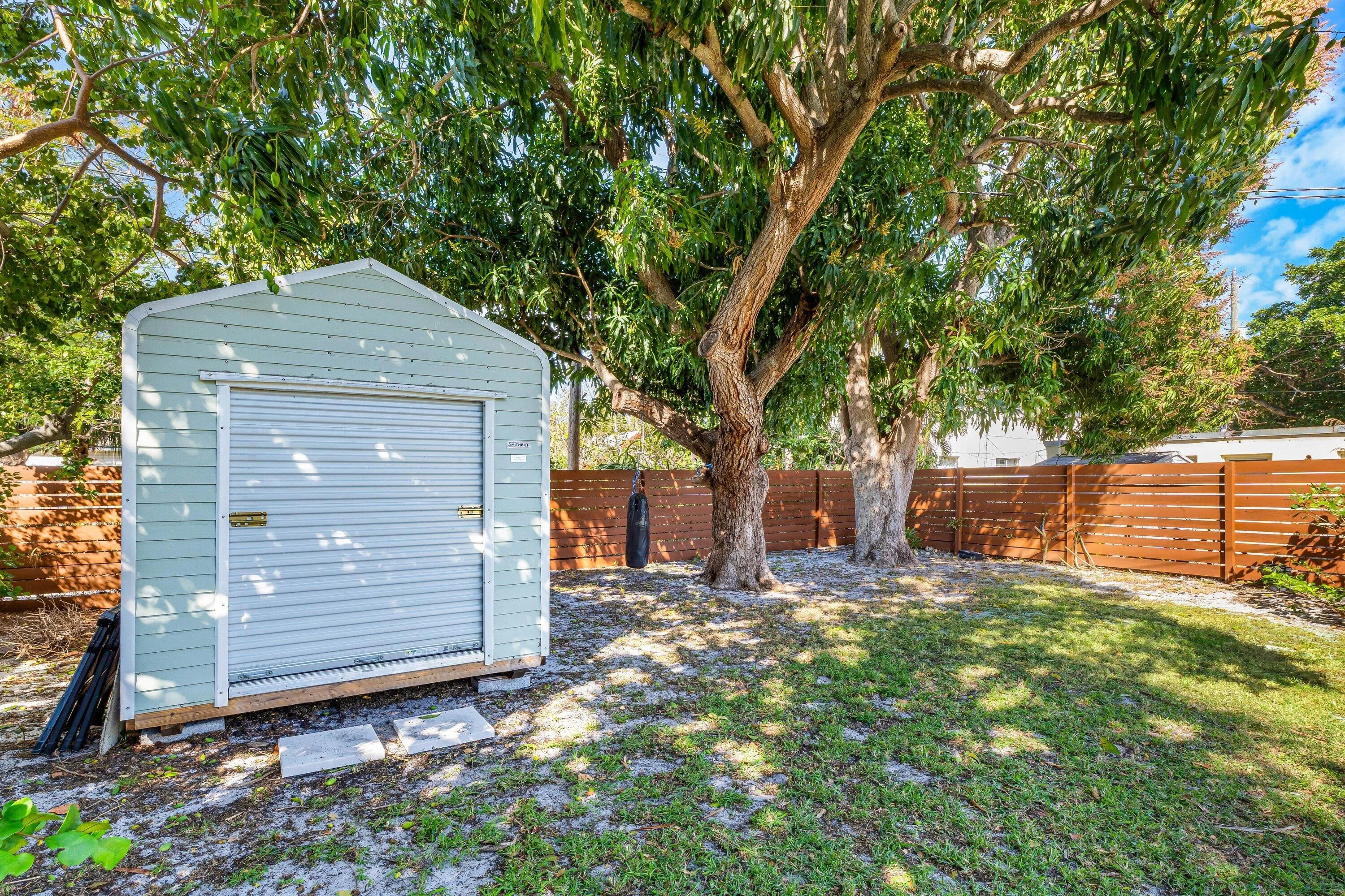BACK FENCE TO THE ALLEY