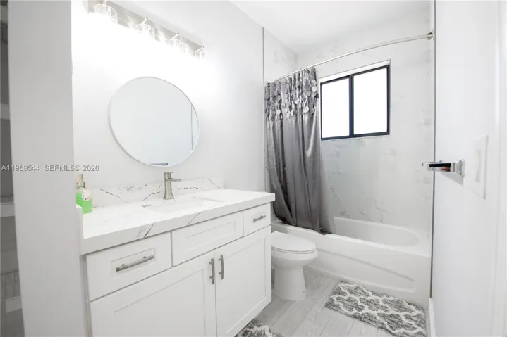 Upstairs Full Bath