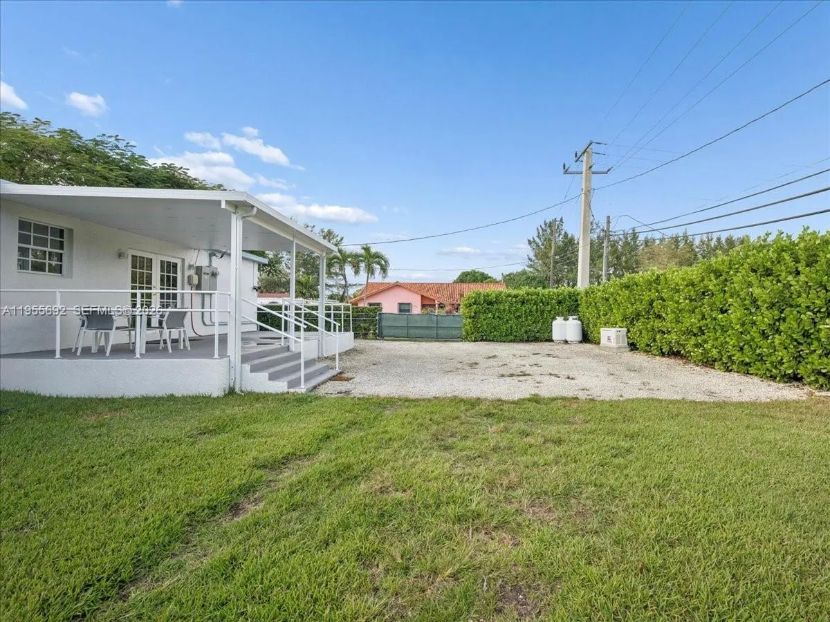 Property photo 28
