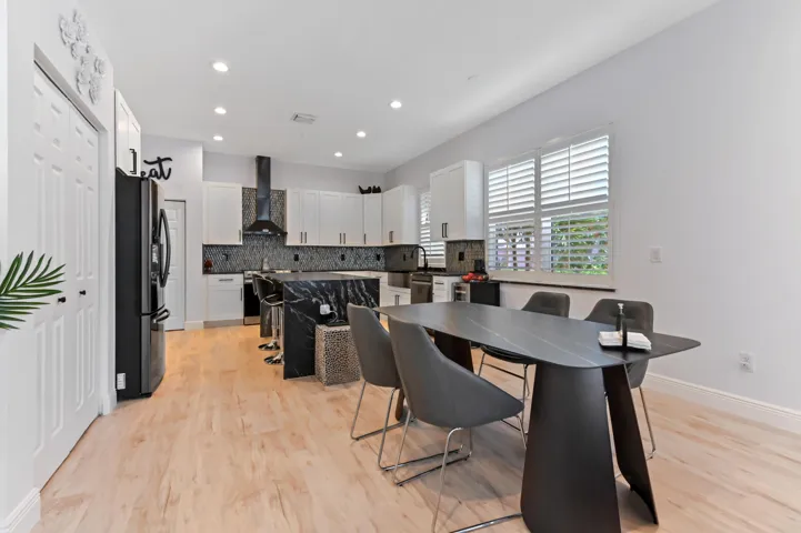 25 Dining room 04