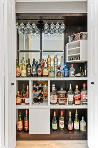 02 wine cabinet 02