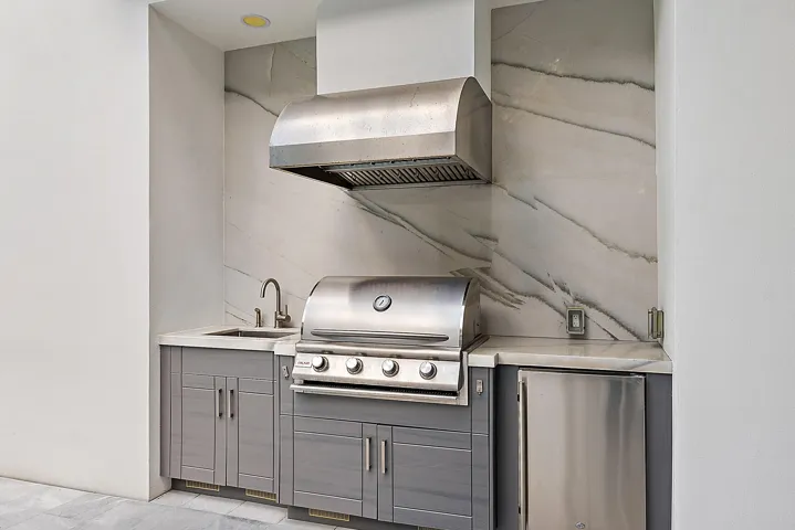 Summer Kitchen