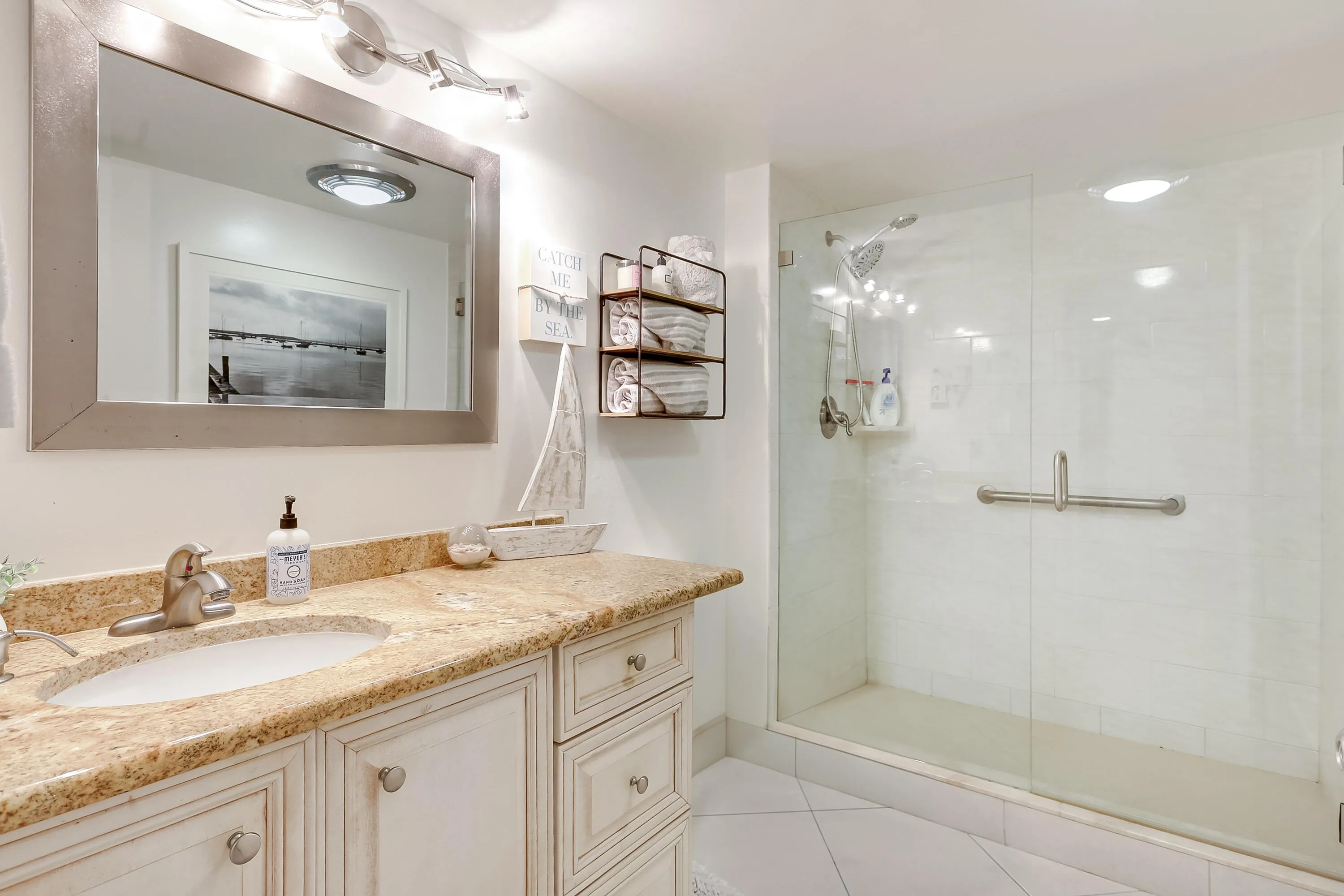 2nd Bathroom