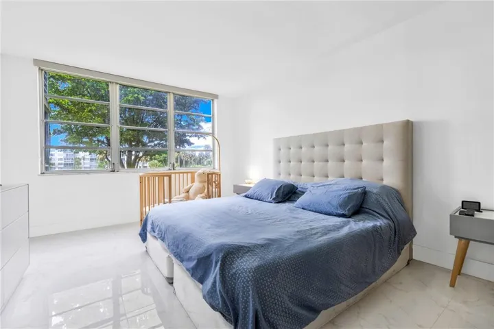 Virtual staging marter bedroom