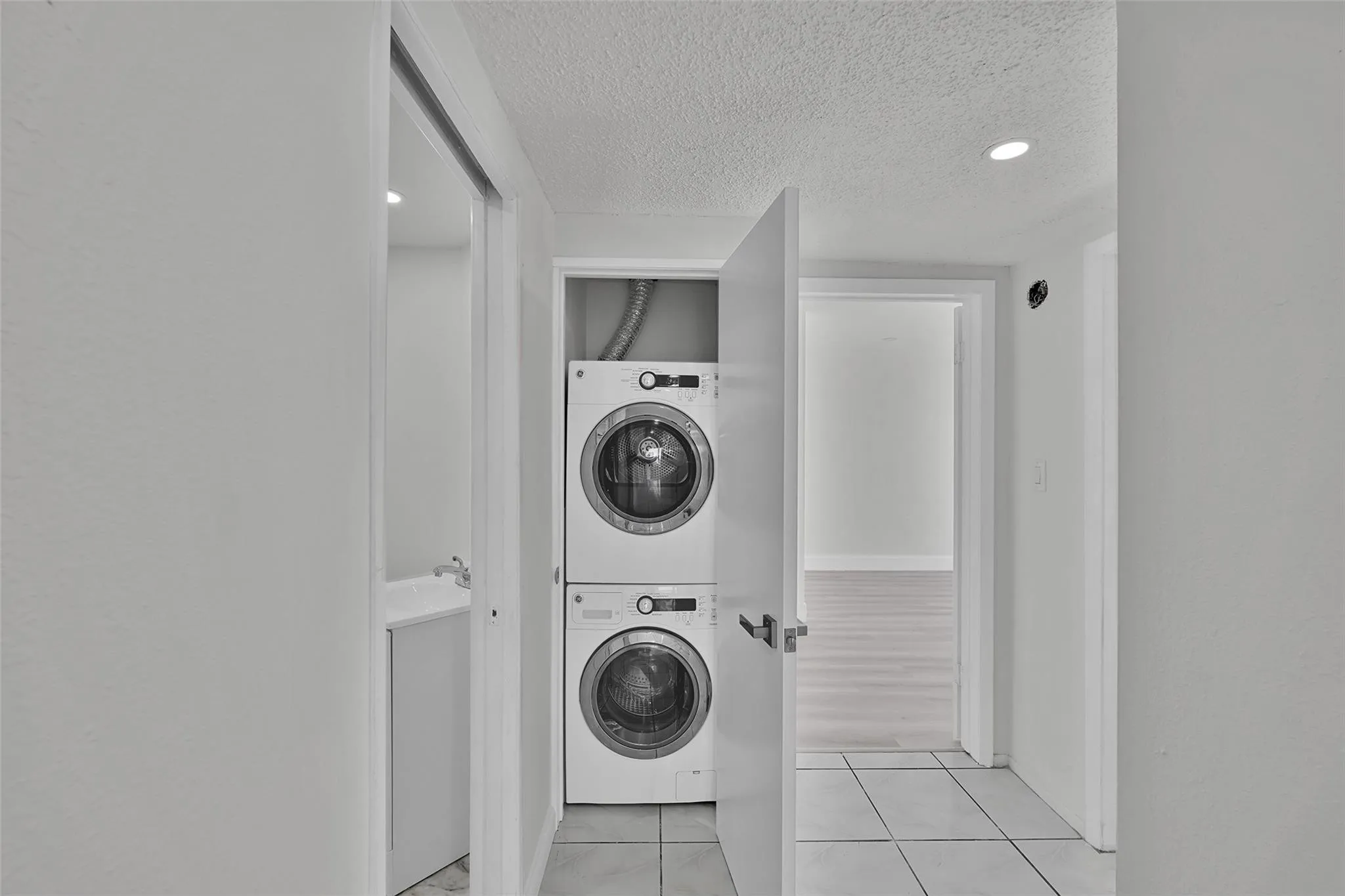 Laundry in Unit