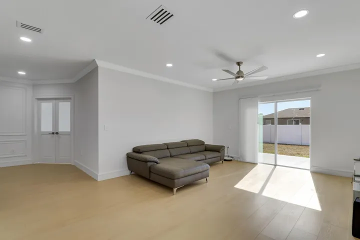 House2-32