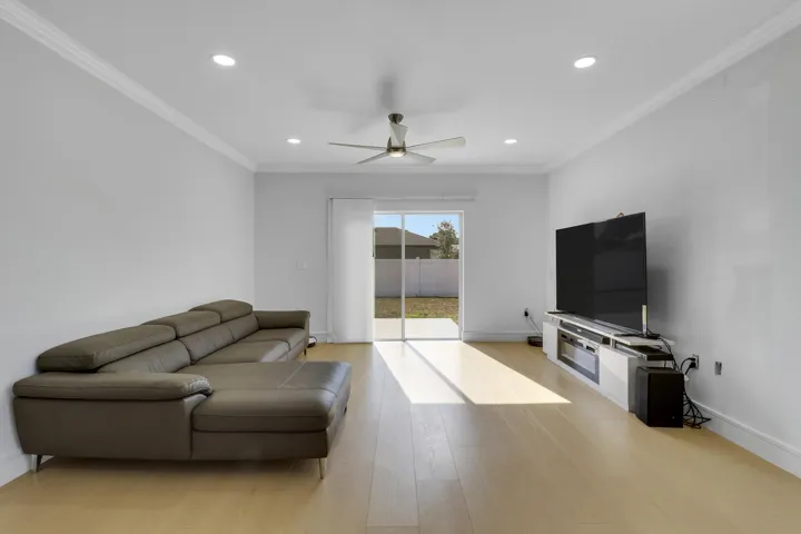 House2-33