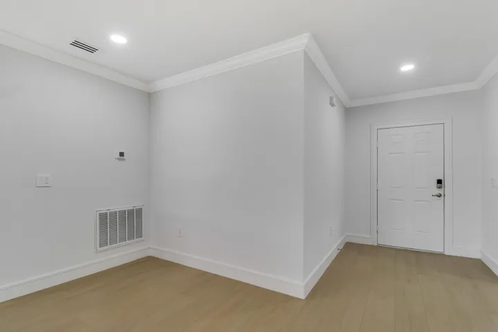 House2-27