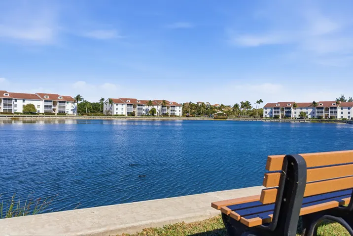 4460_NE_Ocean_Blvd_040