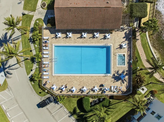 4460_NE_Ocean_Blvd_009
