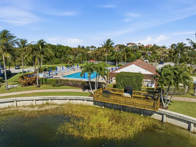 4460_NE_Ocean_Blvd_010