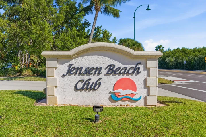 4460_NE_Ocean_Blvd_005