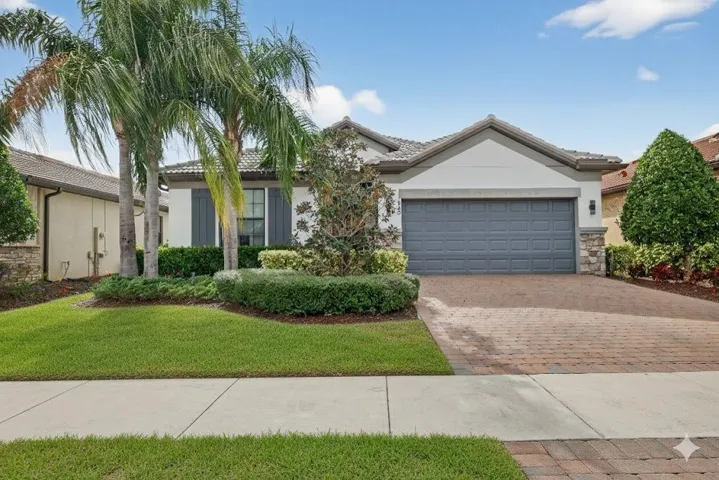 Front Yard Photo