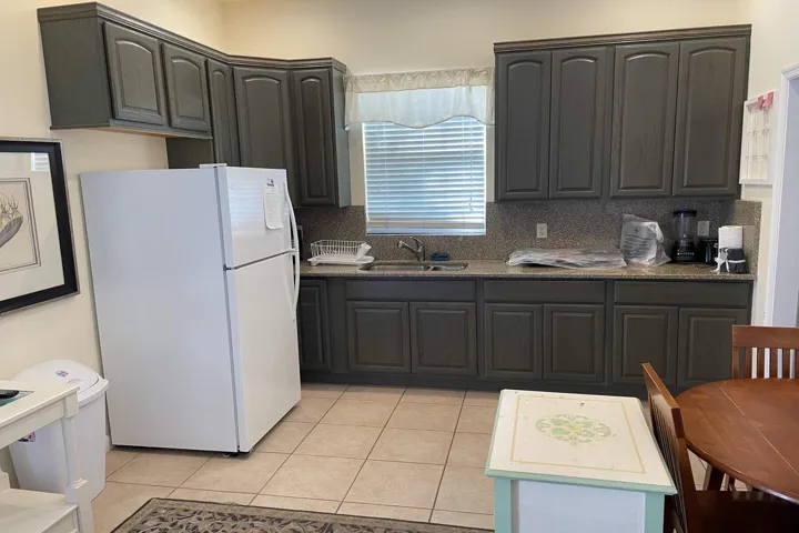 barn apartment kitchen 2