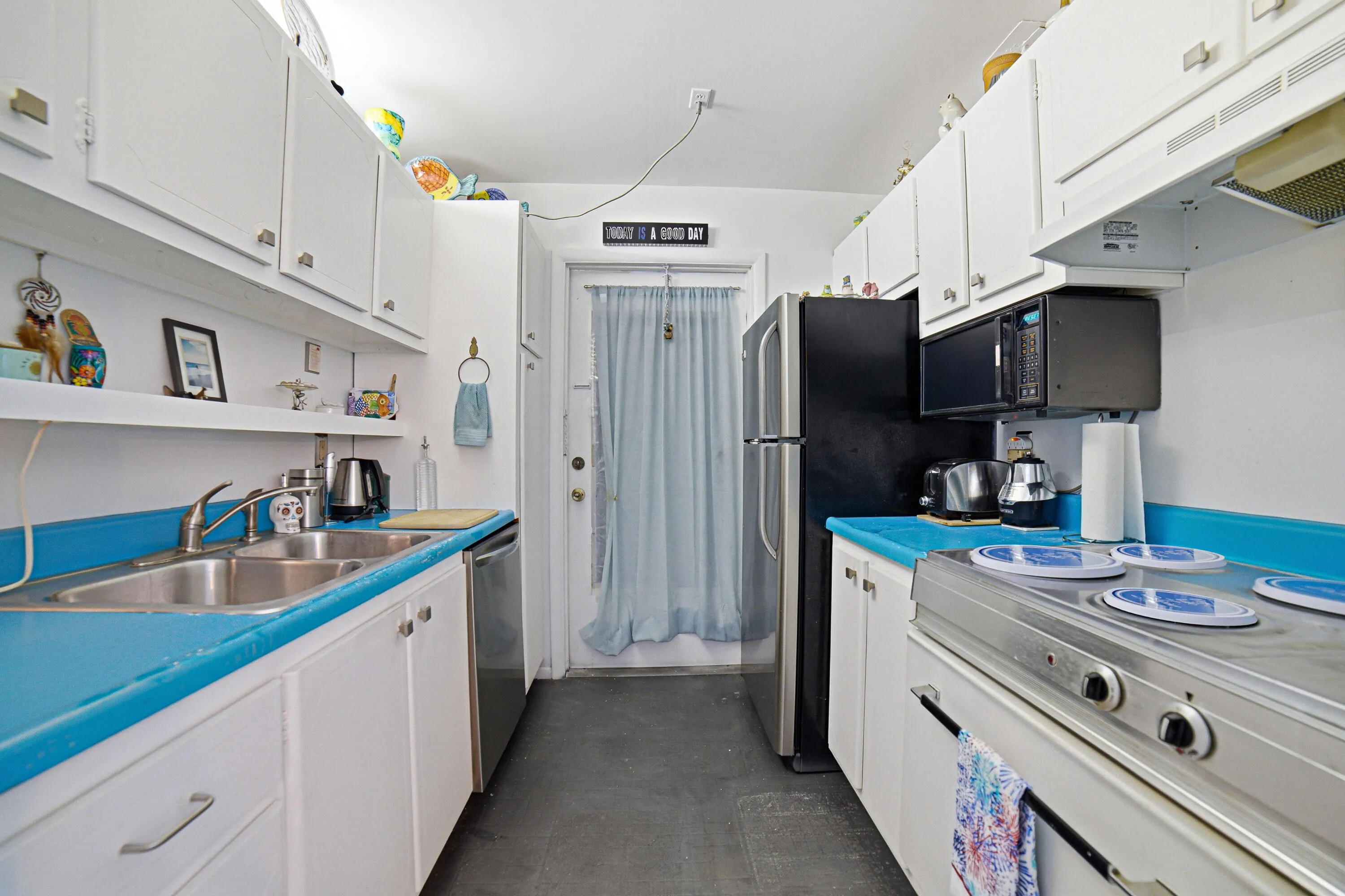 207-Kitchen