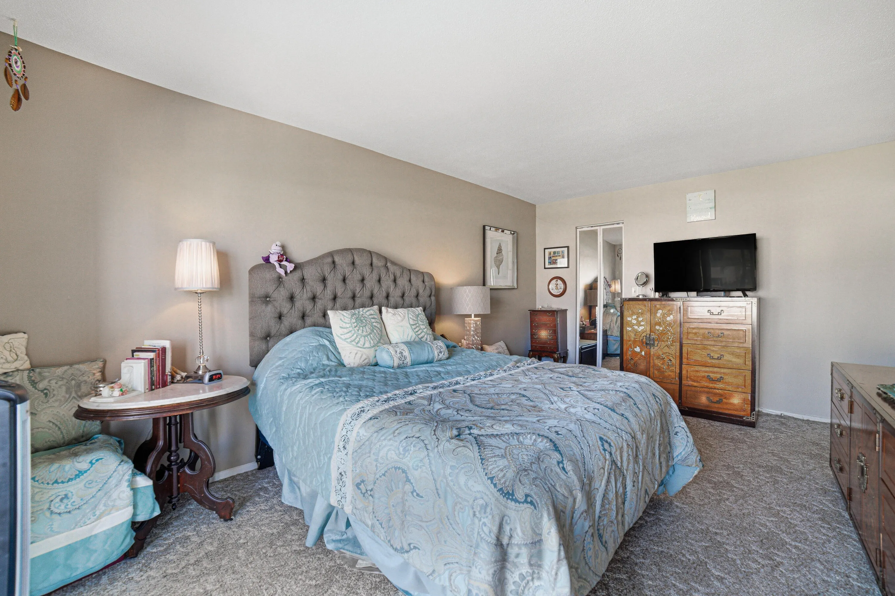207-Bedroom1-B