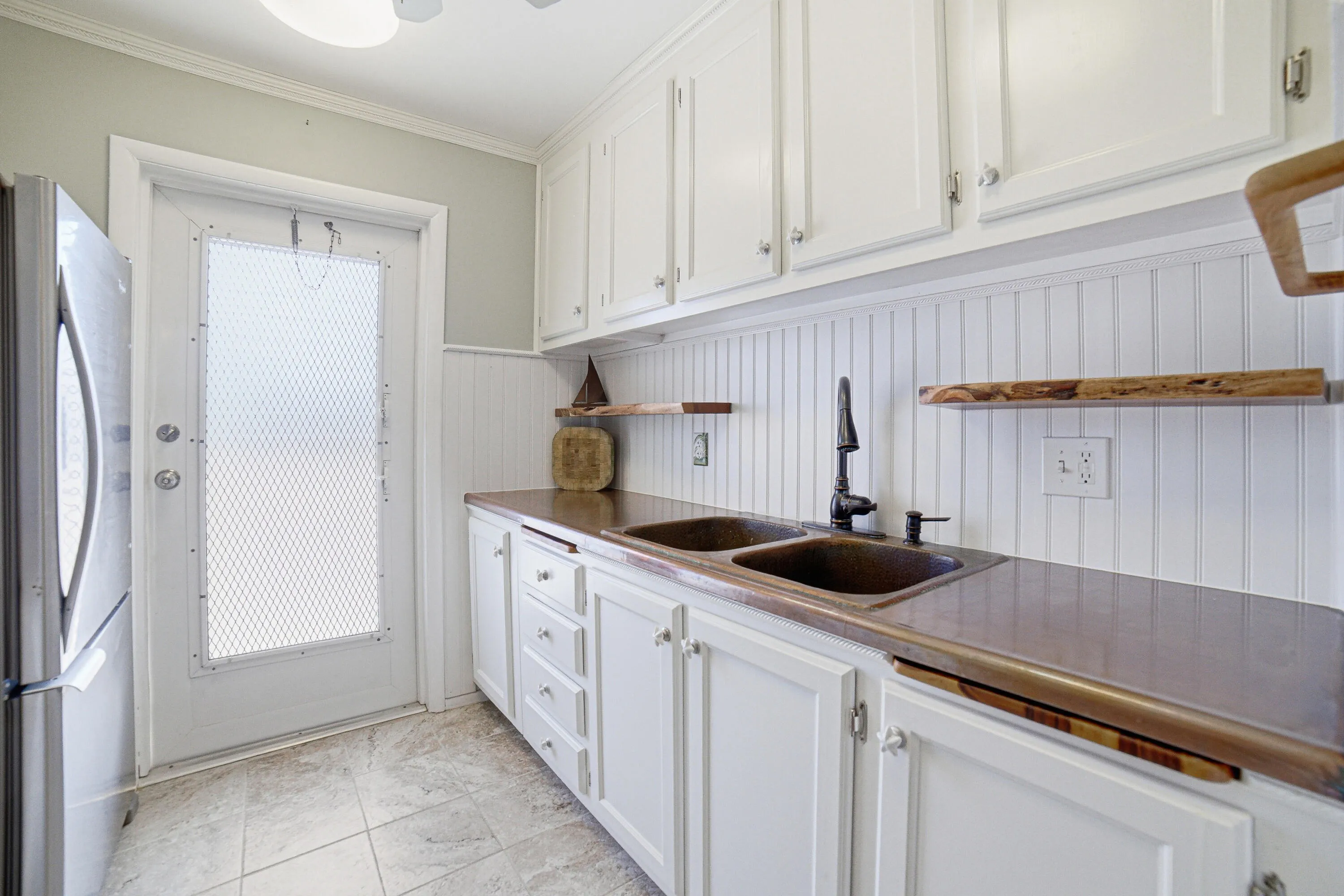 210-Kitchen-B (2)