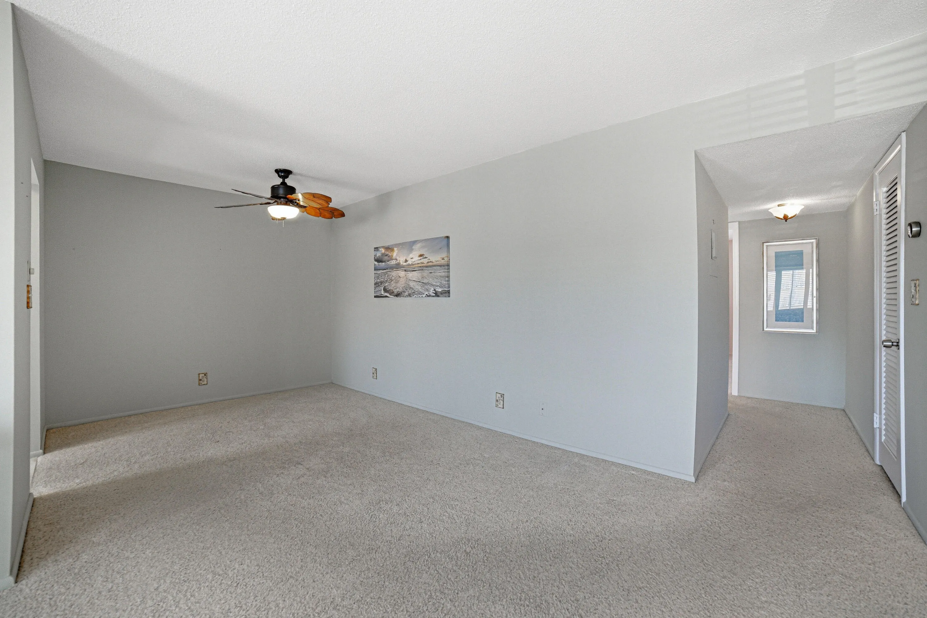 210-Dining Area (2)