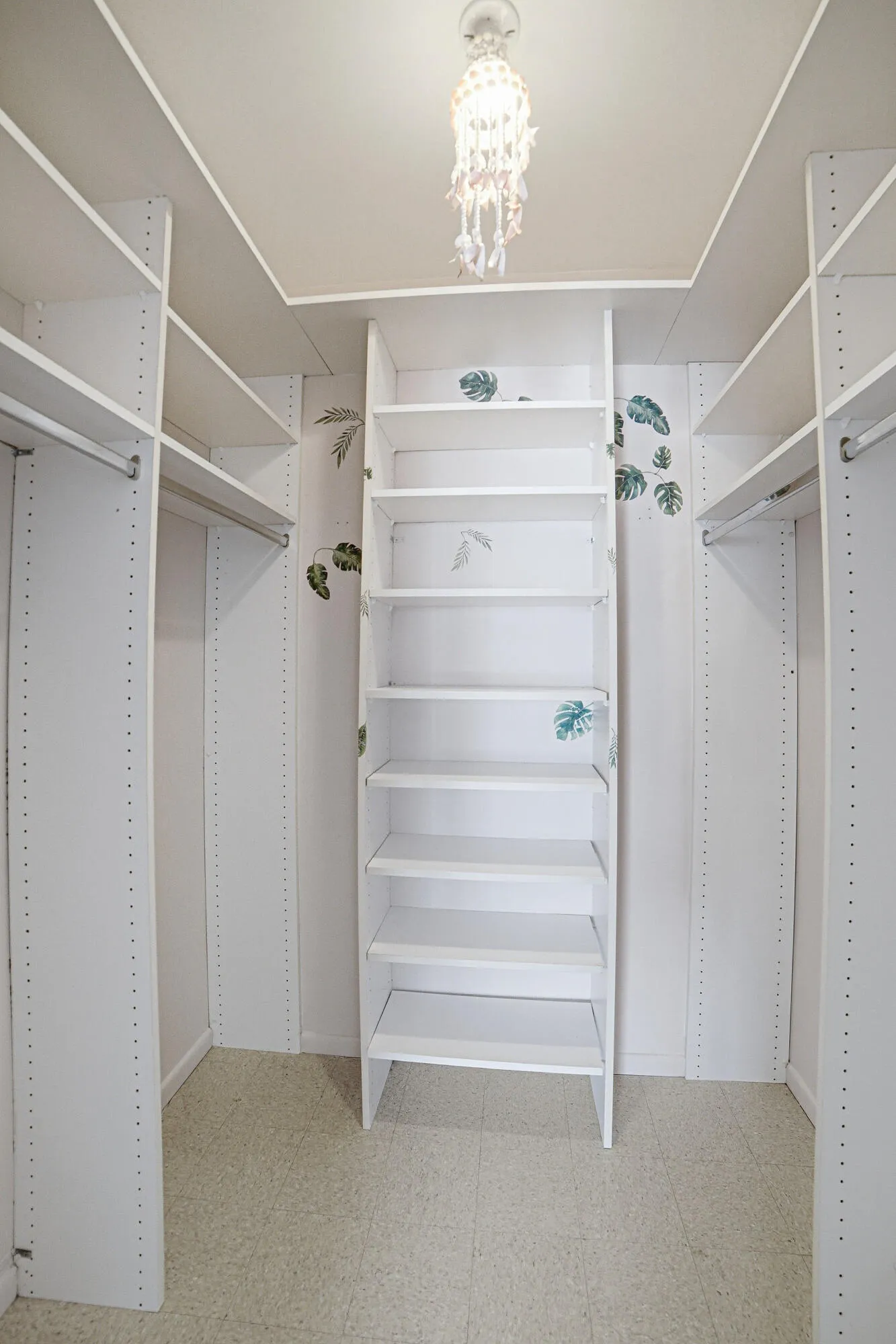 210-Bedroom1-Closet