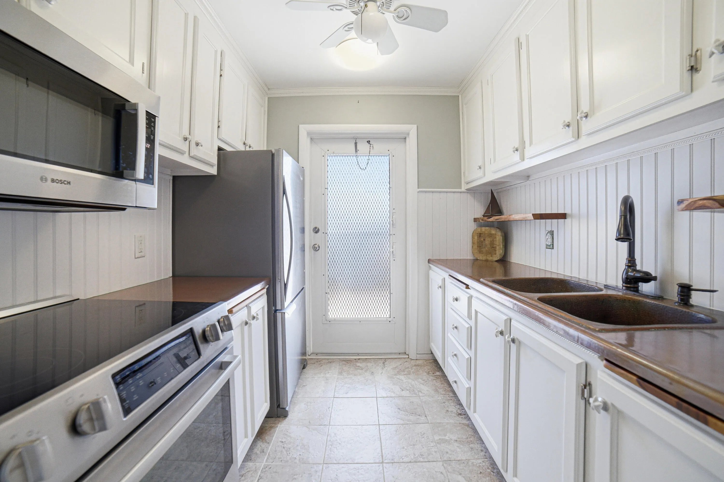 210-Kitchen