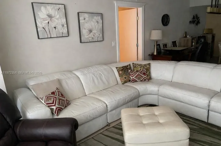 Photo 34
