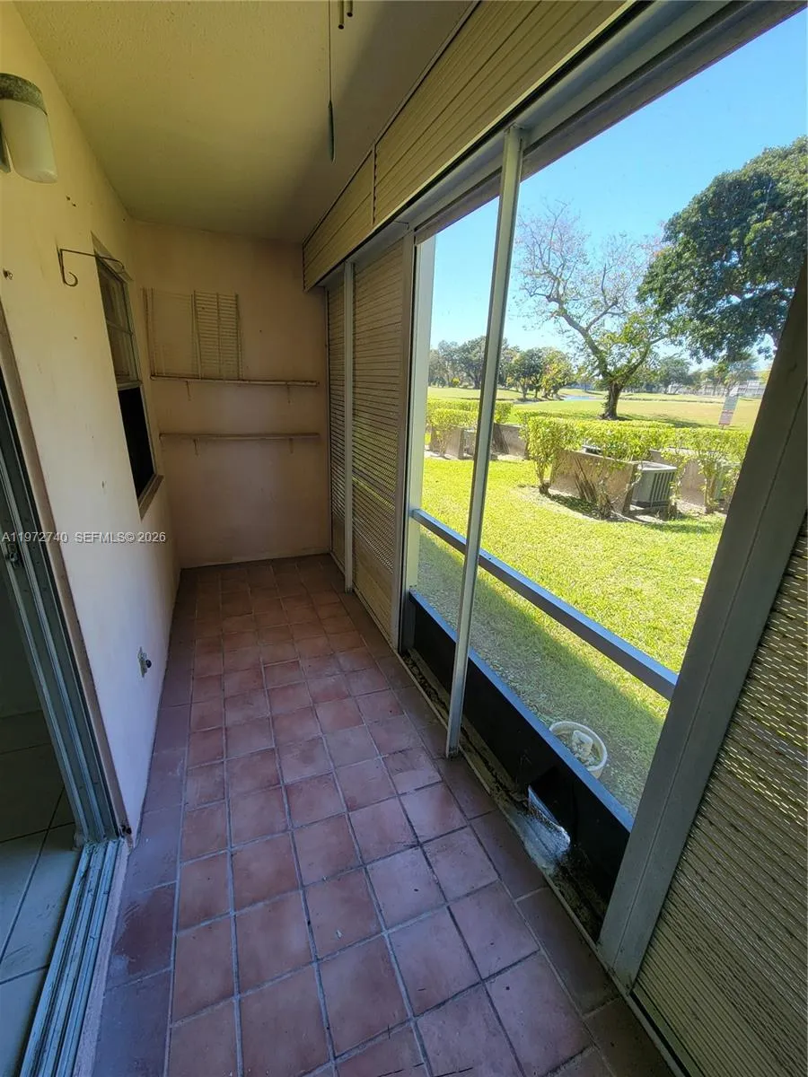 Screened Balcony