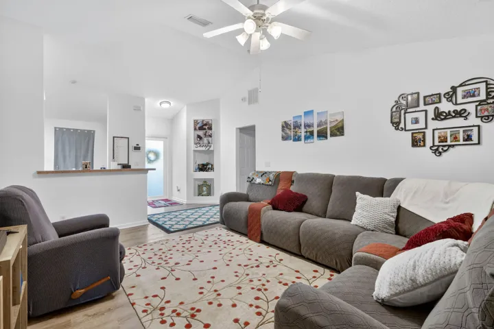 Livingroom facing foyer