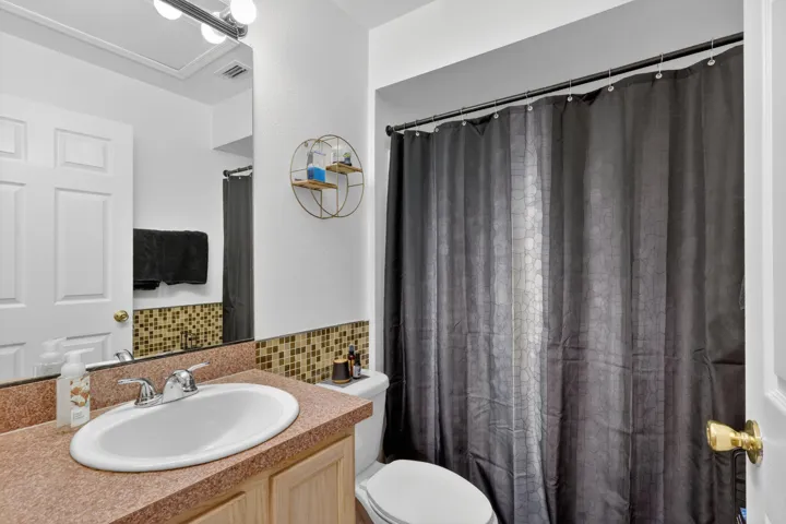 2nd Bathroom