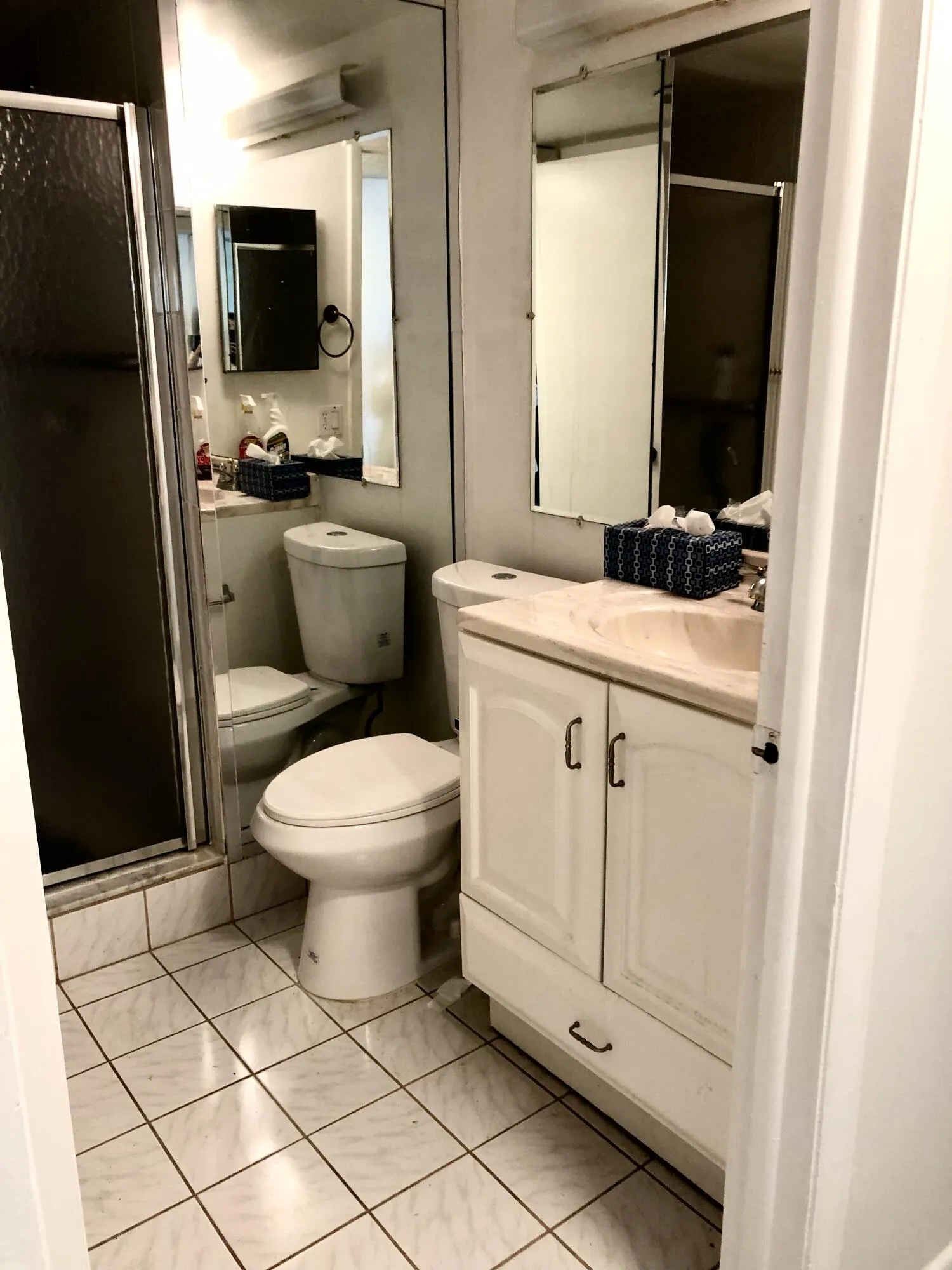 Guest Hall Bath